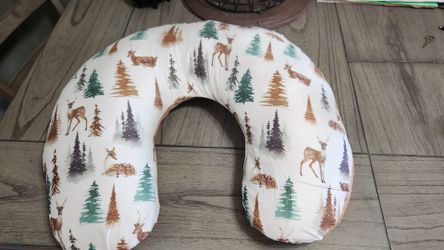 Breastfeeding pillow