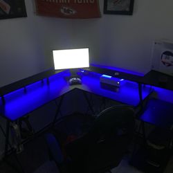 Gaming Chair And Desk