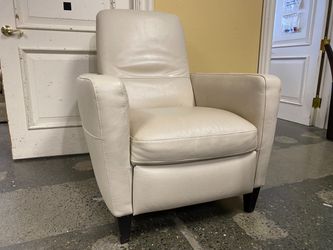 NATUZZI GROUP Ivory Leather Pushback Recliner
