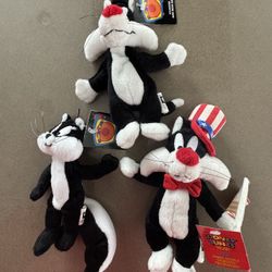3 Sylvester plush toys from Looney Tunes