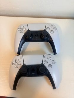 2 ps5 controllers