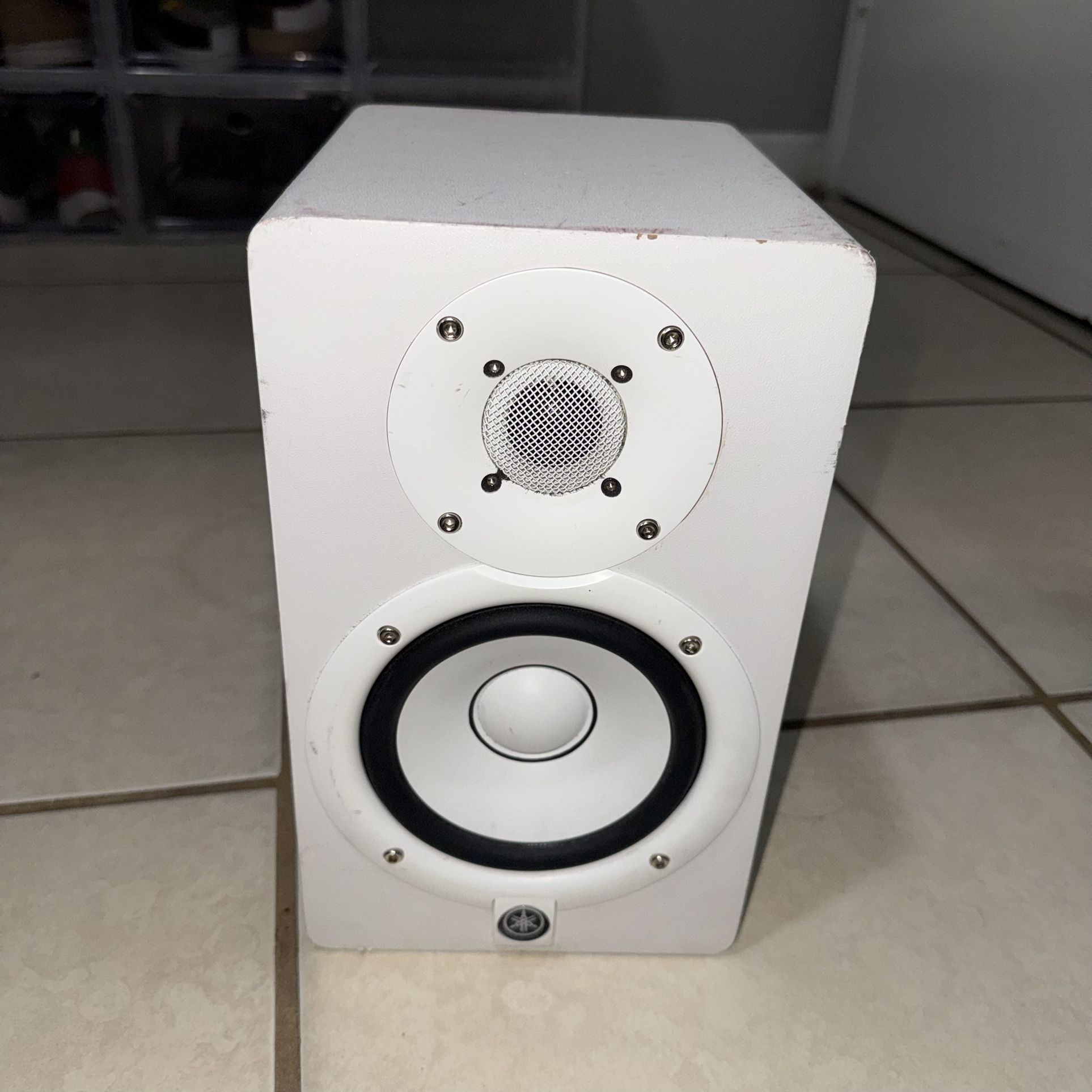 Yamaha HS5 Studio Monitor (only 1)