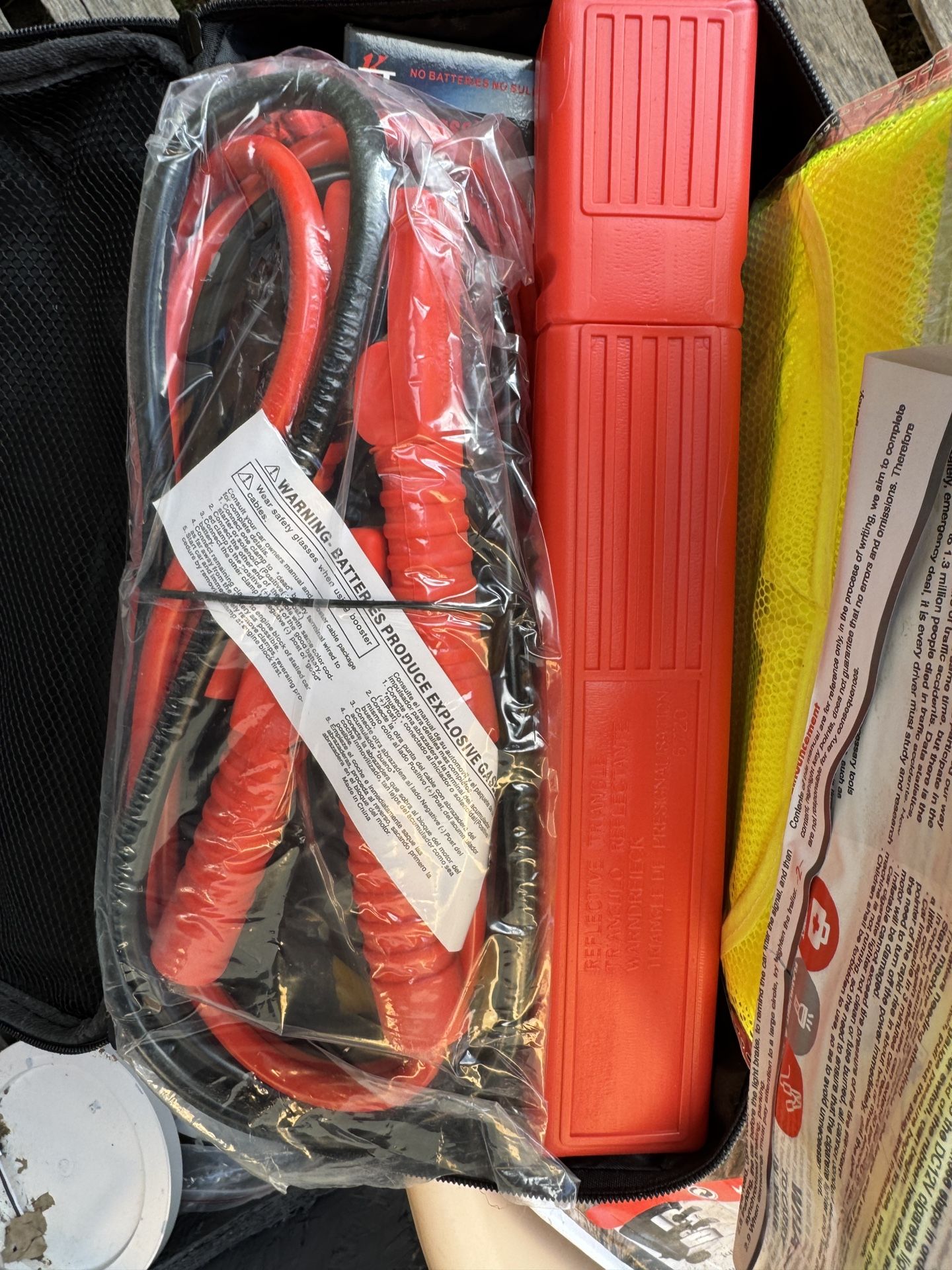 Vetoos Roadside Emergency Car Kit With Jumper Cables