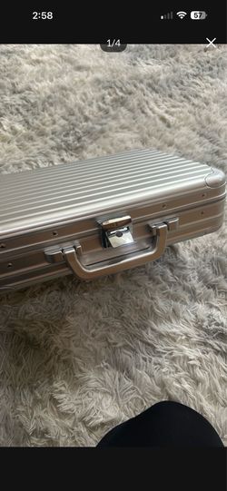 Aluminum briefcase NEW w/o box