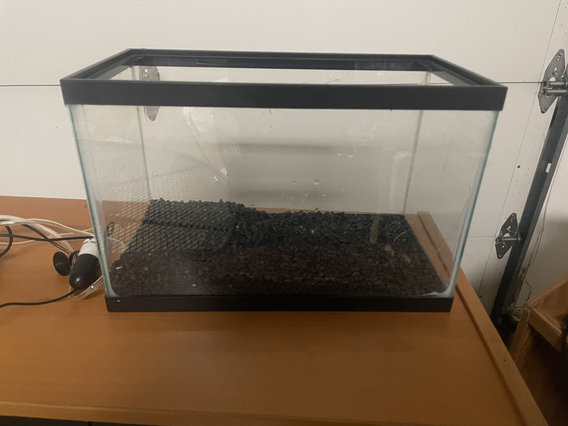 5.5 Gallon Fish Tank With Extras