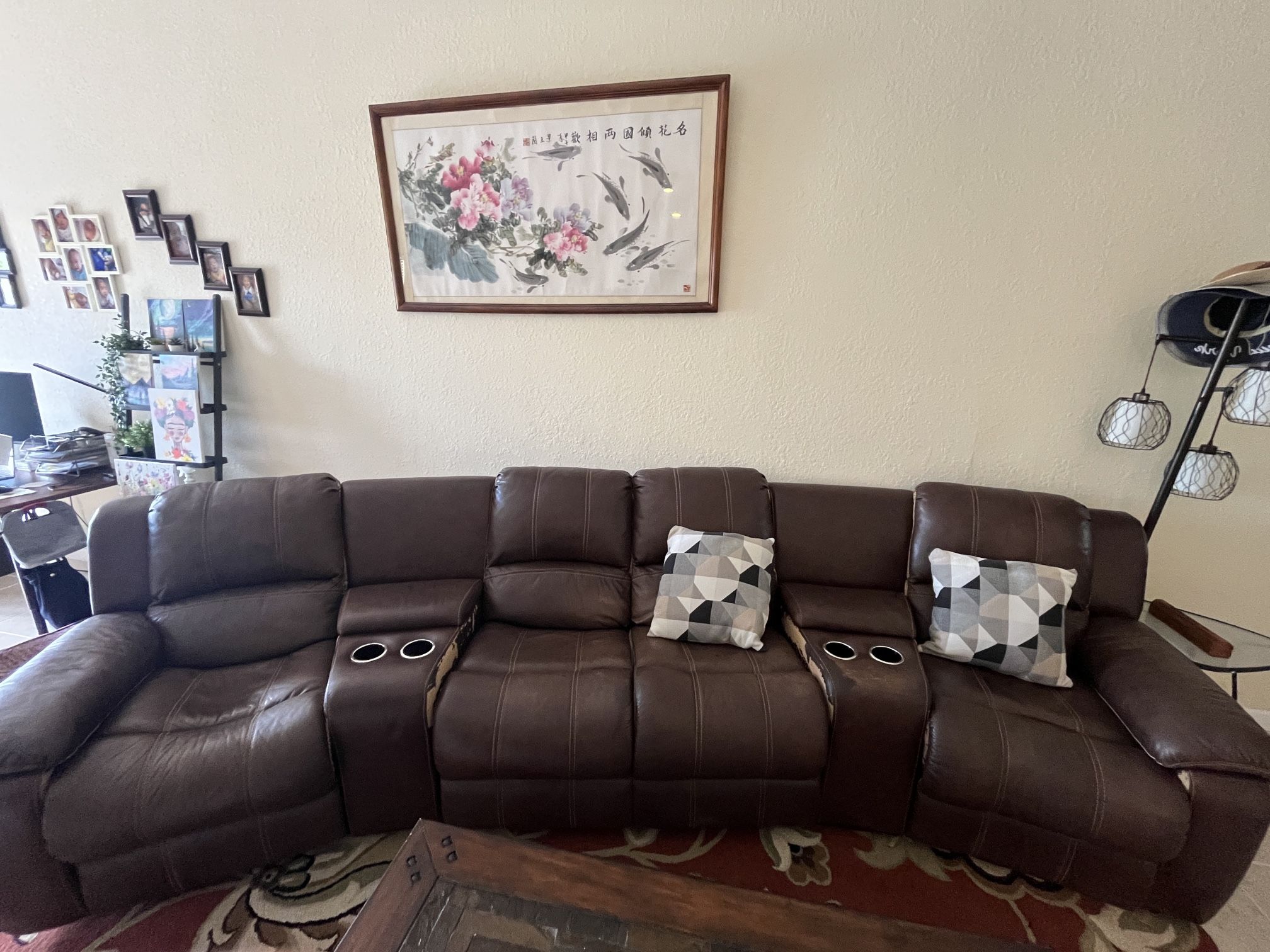 Free-Large Living room Sofa Set With Two Recliners And Two Storage/cup holder Sets