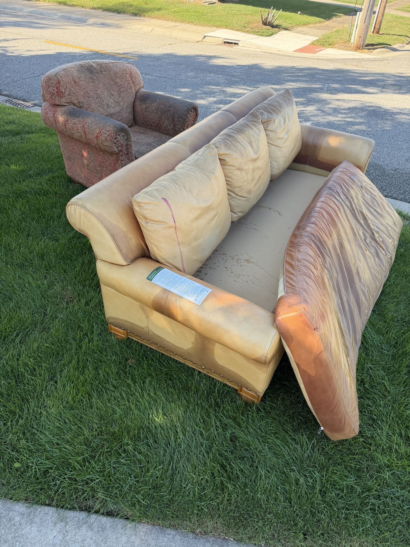 FREE Couch / Chair