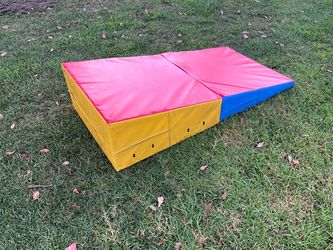 Kids tumbling mat