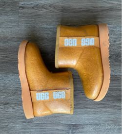 Kids Girls Toddler Size 12 UGG Waterproof Boot Lined Orange Soda Clear Mini II