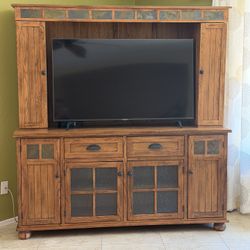 TV Stand/Entertainment Center