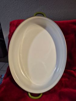 VENTAGE lime green Enamelware.
