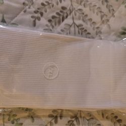 7 New Pairs Of Compression Socks