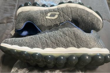 SKECHERS TENNIS SHOES, NEW!
