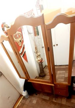 3 sided Detachable mirror for Sale in Stockton, CA - OfferUp