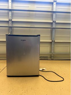 Whirlpool mini fridge