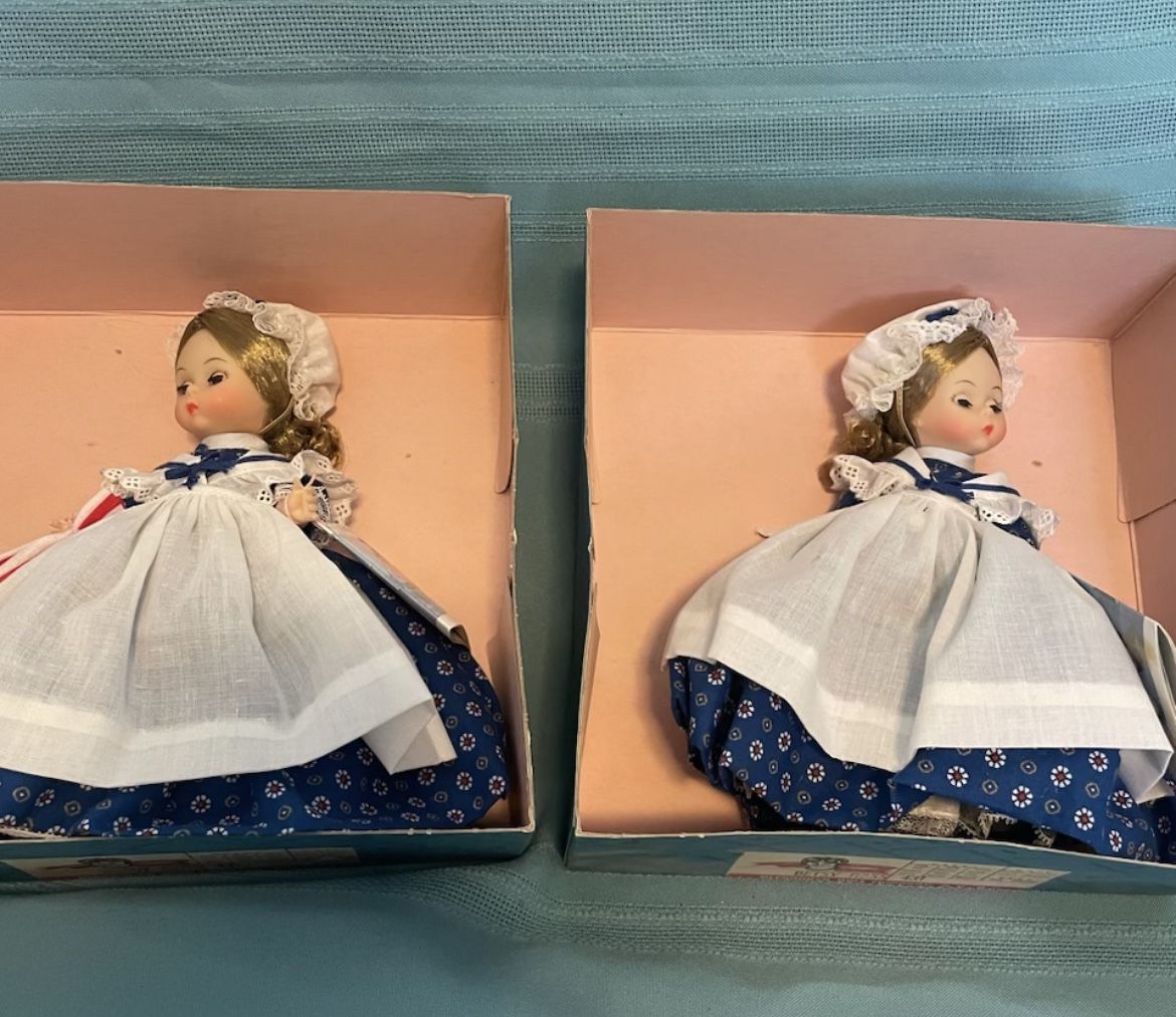 Set of 2 Madame Alexander Dolls 1977- Betsy Ross #431 in Original Boxes