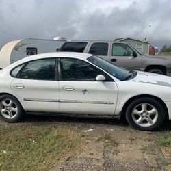 2001 Ford Taurus