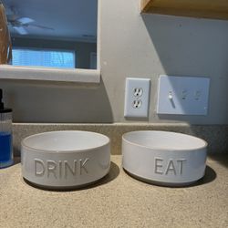 White & Tan Dog Bowl / Bowls 