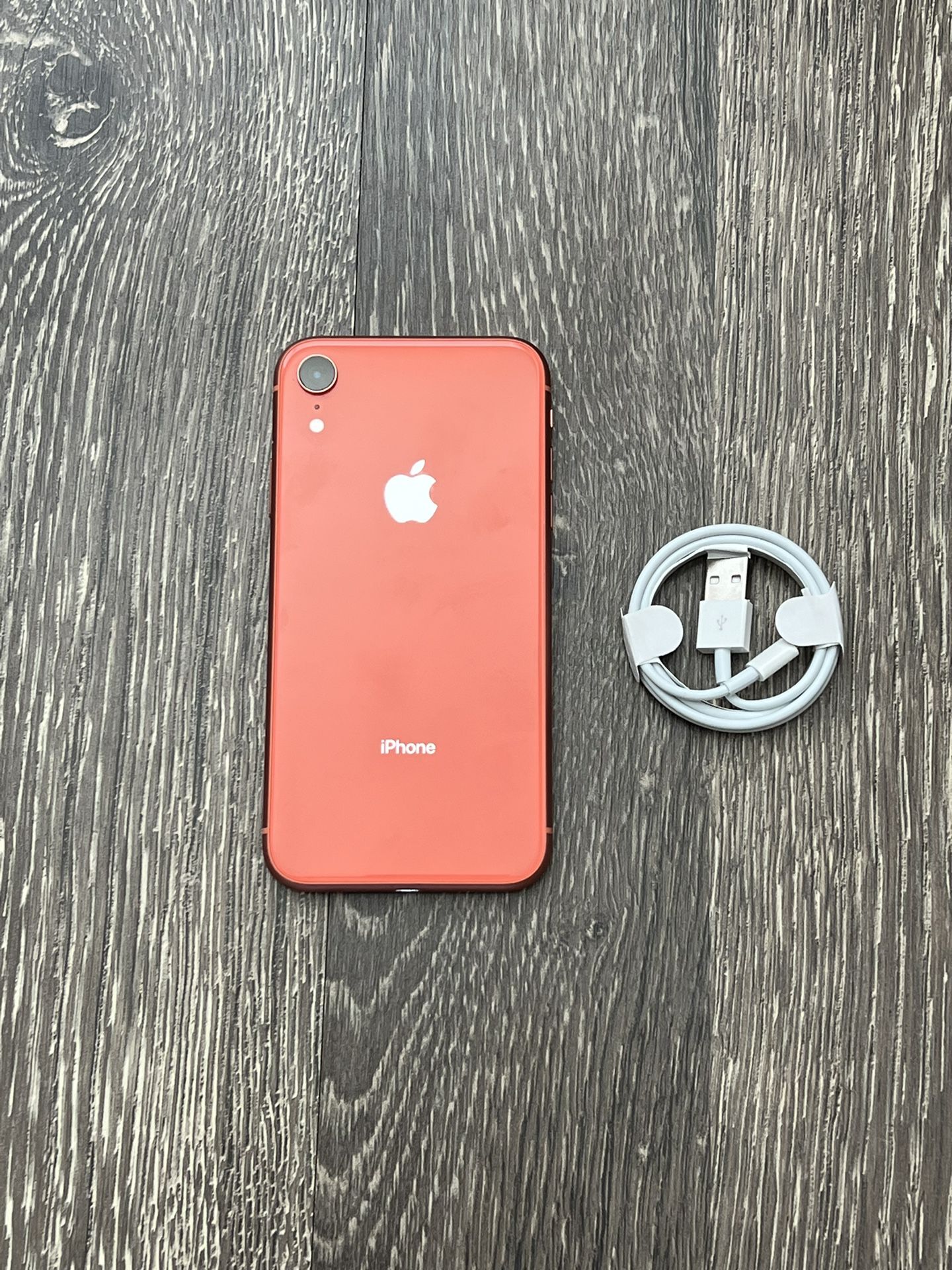 iPhone XR Coral UNLOCKED FOR ALL CARRIERS!