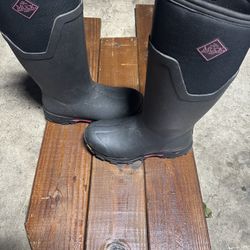 Like New Women’s Muck Boots Arctic Grip 