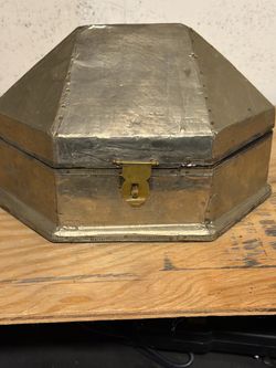 Hexagonal Metal Box
