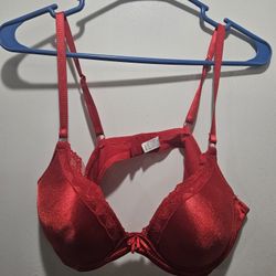Size 42D Lacy Red Underwire Bra