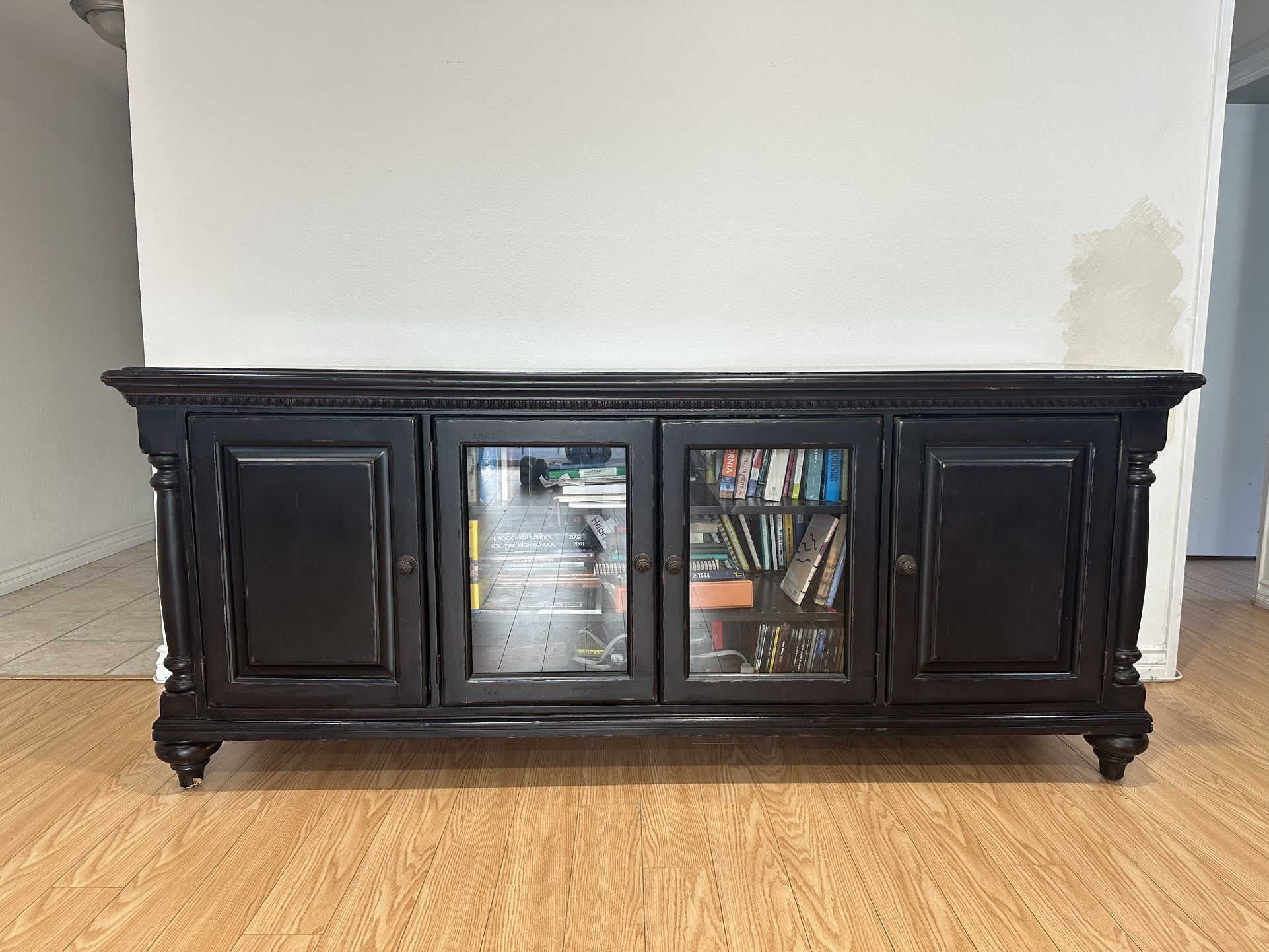 WELLINGTON MEDIA CONSOLE By Tommy Bahama