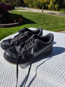 Boys grey & Black shoes. Sz 3Y
