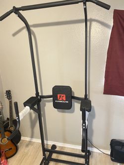 Pull Up Bar And Yoga Mats