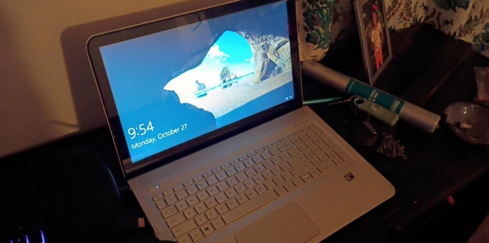 Touchscreen HP Laptop Newly Reset No Passwords Or Google Locks