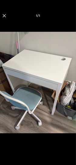UPenn IKEA Desk and Chair Set