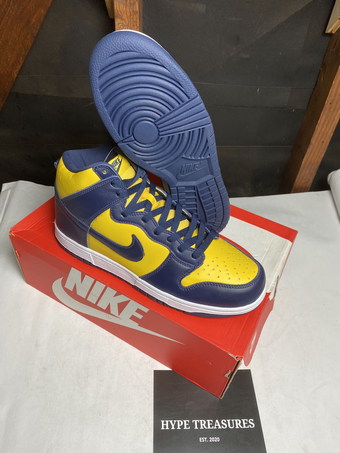 Brand New Nike Dunk High Michigan 10.5 @HYPETREASURES