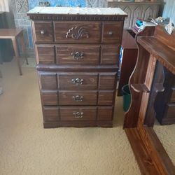 5 Piece Bedroom Suite By Thomasville