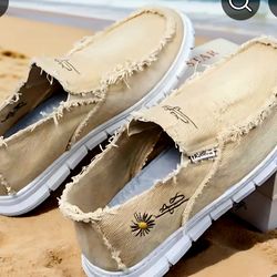 NEW FRESH FALL SHOES! SIZE: 7 1/2-8