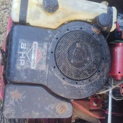 Lawn Chief (Briggs& Stratton 8hp)