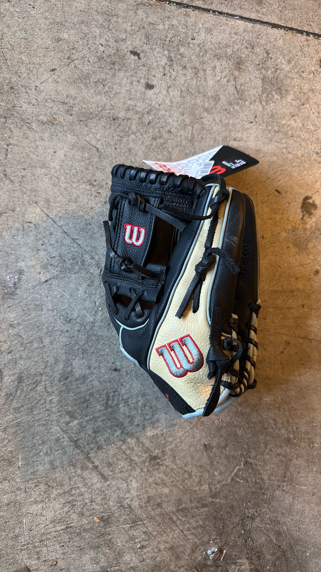 Wilson A500 New 11.5” Baseball Glove 