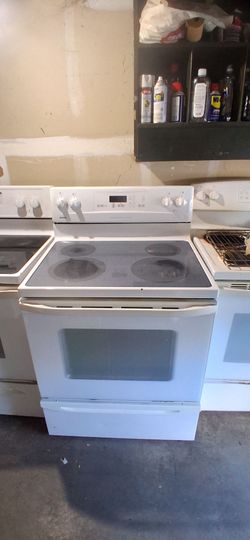 Kenmore White Glass Top  Range (Stove/Oven) - Can Deliver