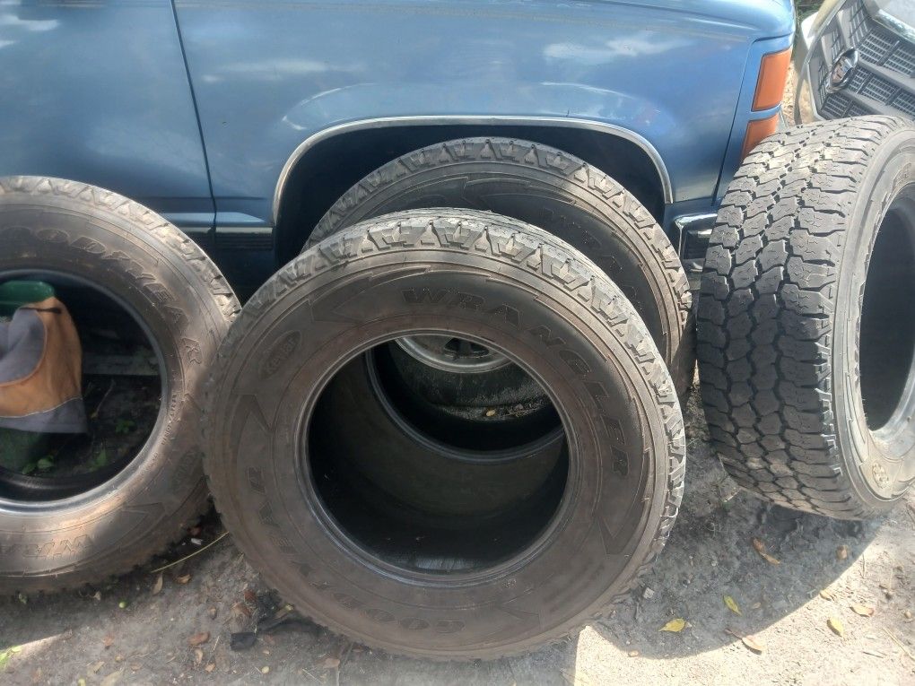 TIRES ~ 275/70/18 ~ GOODYEAR