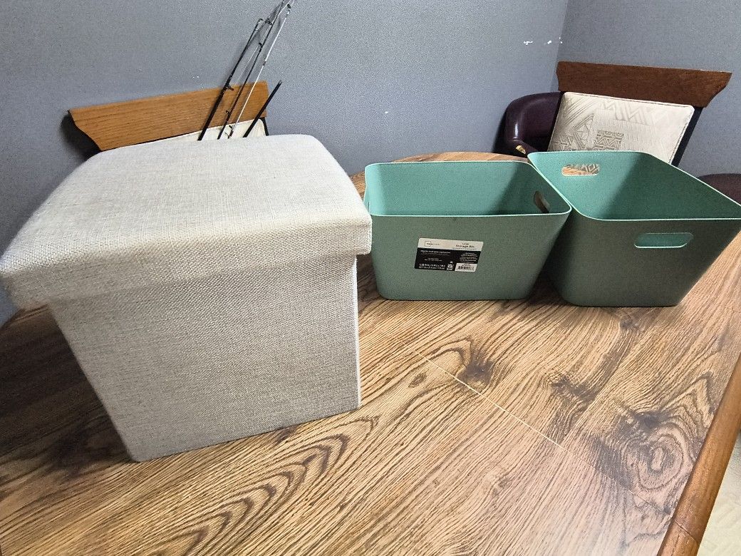 🧺 Storage Ottoman Cube + 2 Teal Bins – $10 for all