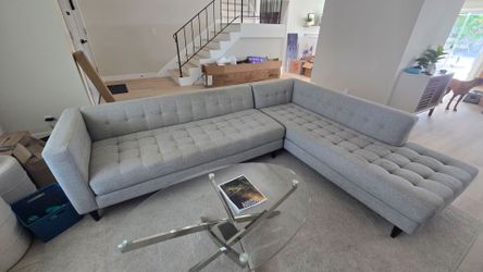 Gray Modern Couch with Lounge