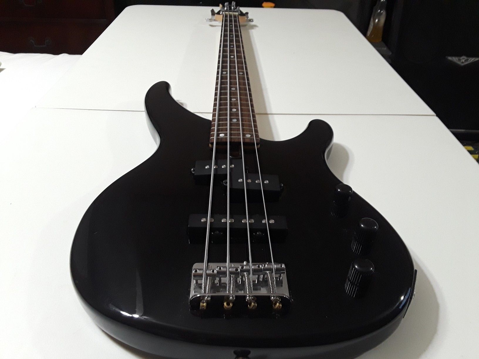 Yamaha trbx174 4-string bass guitar