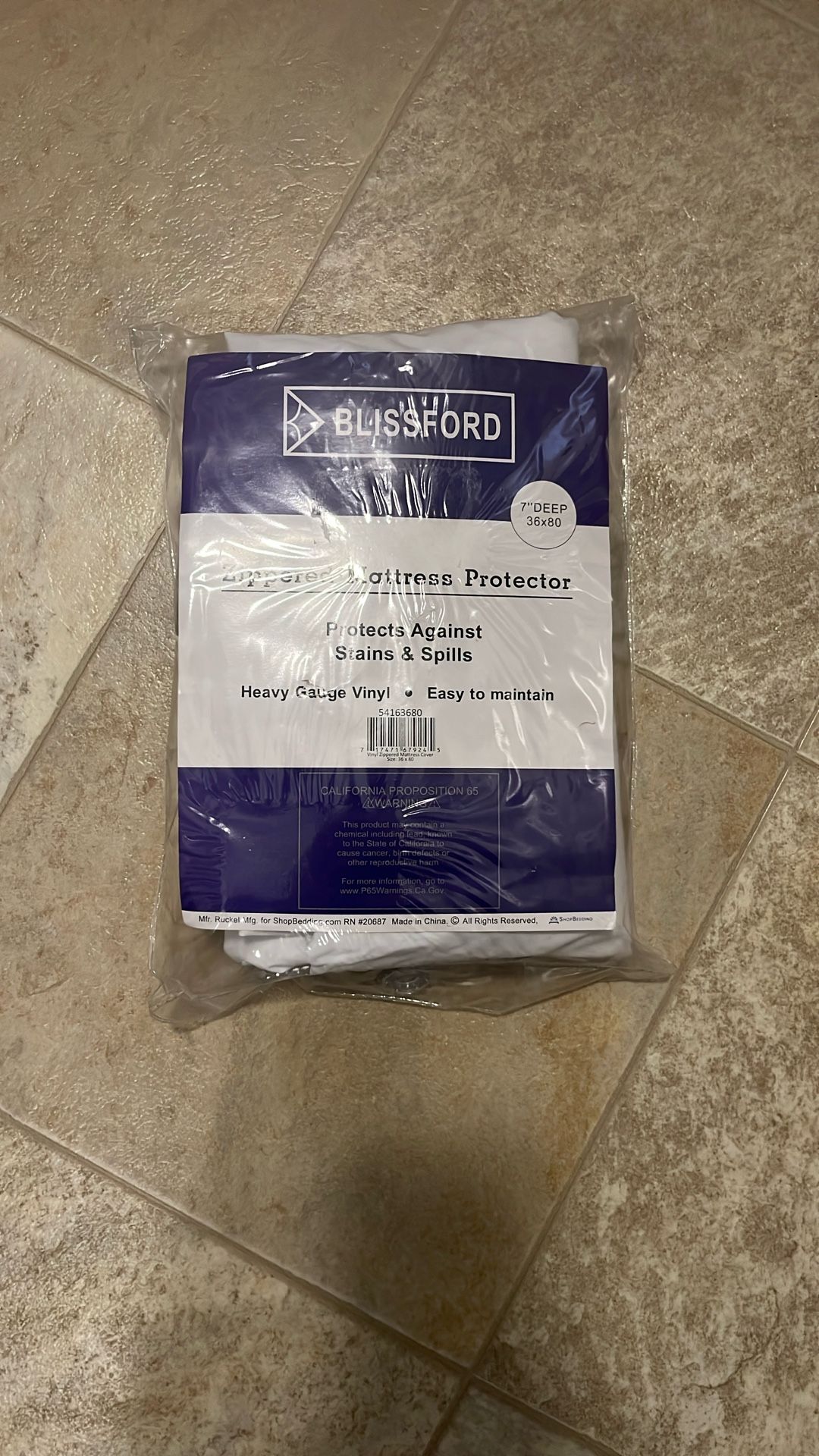 ZIPPERED MATTRESS PROTECTOR (36 X 80)