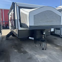 Shamrock 23 Ft Hybrid 