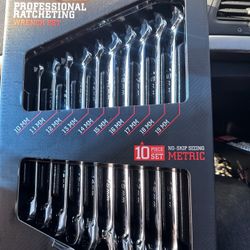 professional ratcheting wrench set