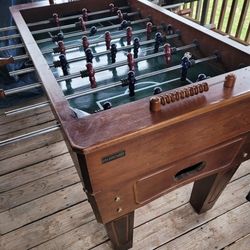GOOD FOOSBALL TABLE