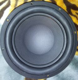 Klipsch Subwoofer 10 in. (Please Read Description)