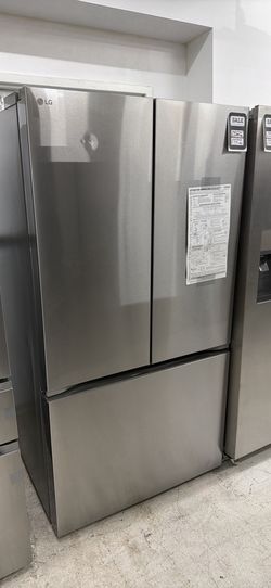 💥Great Save💥 32 cu. ft. Standard Depth MAX French Door Refrigerator with Pocket Handle, Water and Ice in PrintProof Stainless Steel