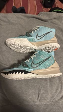 Nike Kyrie 7
