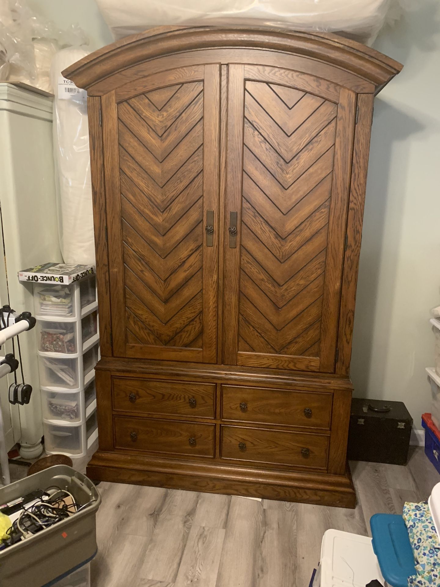 Armoire