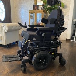 Quantum iLevel Power Wheelchair – Tilt/Recline, ROHO Cushion – Excellent Condition